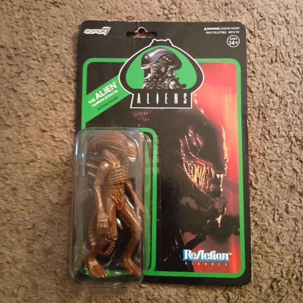 Super7 Aliens: Alien Warrior (Stealth Version) Reaction Figure, Multicolor NEW
